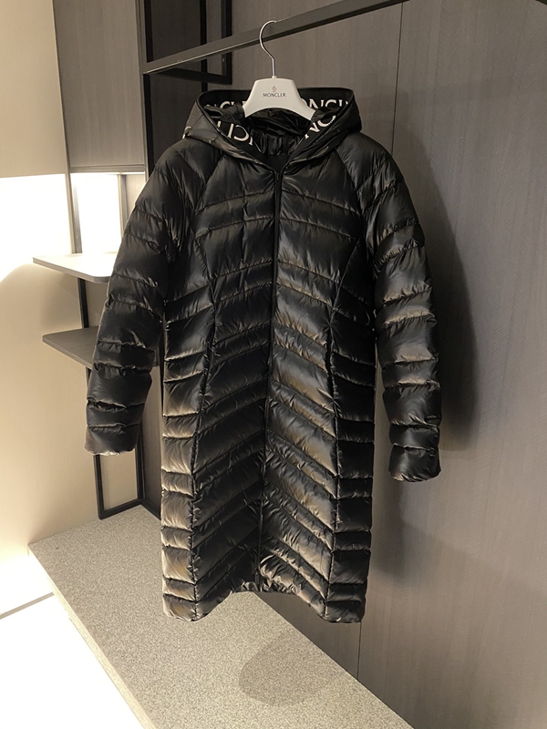 ハイクオリティダウンジャケット正面デザイン